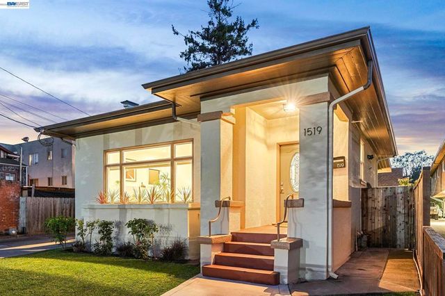 1519 Saint Charles St, Alameda, CA 94501