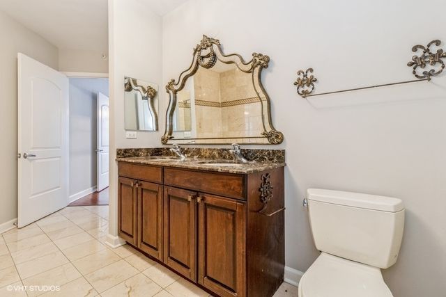 420 E Waterside Drive 2214, Chicago, IL 60601
