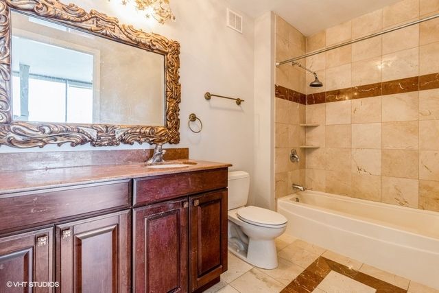 420 E Waterside Drive 2214, Chicago, IL 60601
