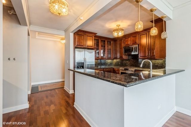 420 E Waterside Drive 2214, Chicago, IL 60601