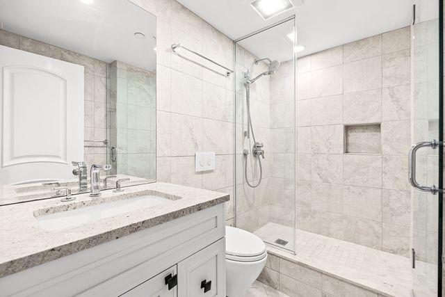 51 Commercial Wharf 5, Boston, MA 02110