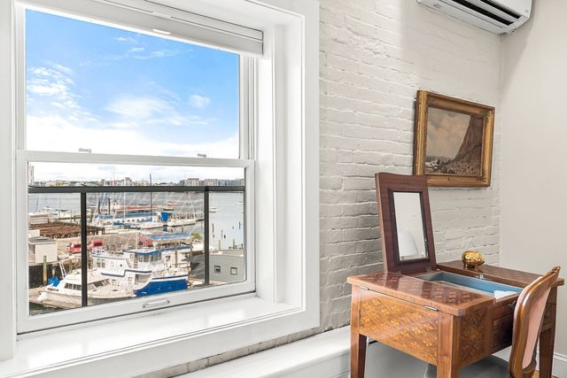 51 Commercial Wharf 5, Boston, MA 02110