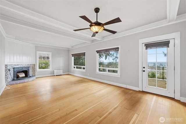 1215 S 10th Street, Mount Vernon, WA 98274