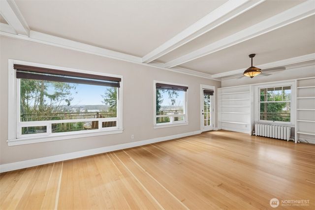 1215 S 10th Street, Mount Vernon, WA 98274