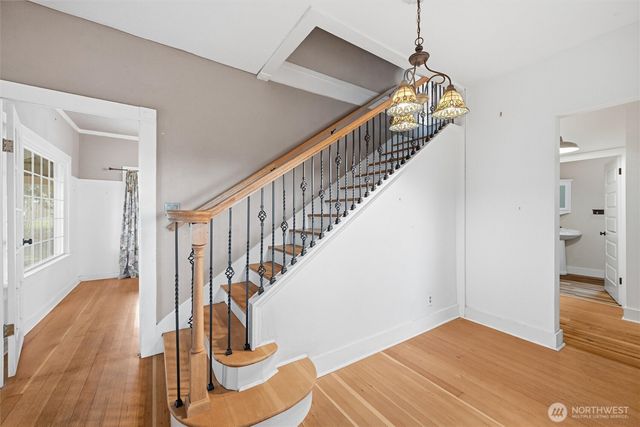 1215 S 10th Street, Mount Vernon, WA 98274