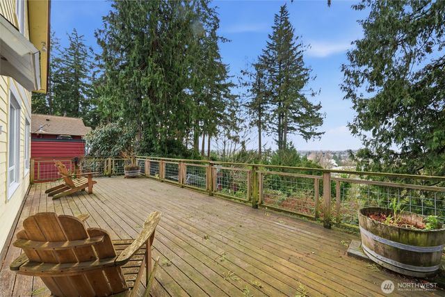 1215 S 10th Street, Mount Vernon, WA 98274