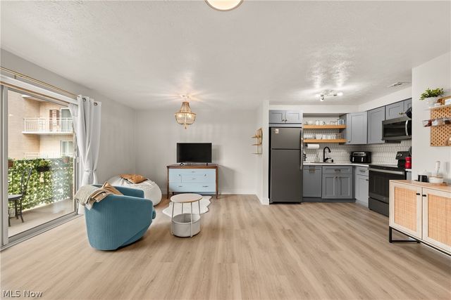 10301 Lake Avenue 420, Cleveland, OH 44102