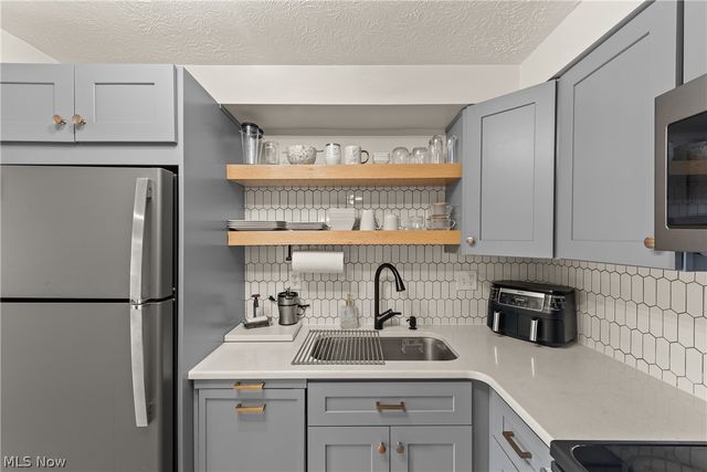 10301 Lake Avenue 420, Cleveland, OH 44102