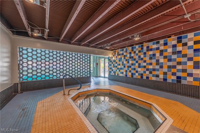 10301 Lake Avenue 420, Cleveland, OH 44102