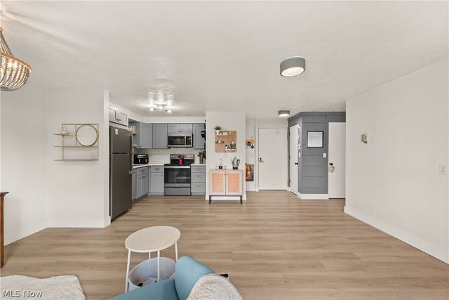 10301 Lake Avenue 420, Cleveland, OH 44102