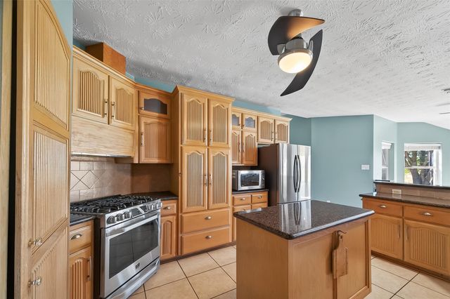 18433 Adlong Johnson Road, Crosby, TX 77532