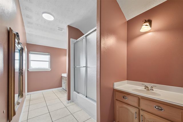 18433 Adlong Johnson Road, Crosby, TX 77532