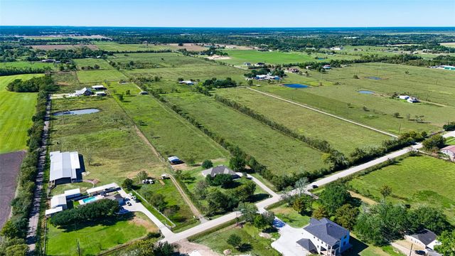 18433 Adlong Johnson Road, Crosby, TX 77532