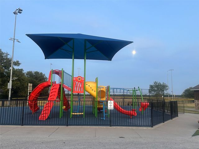 404 Amenduni Lane, Anna, TX 75409