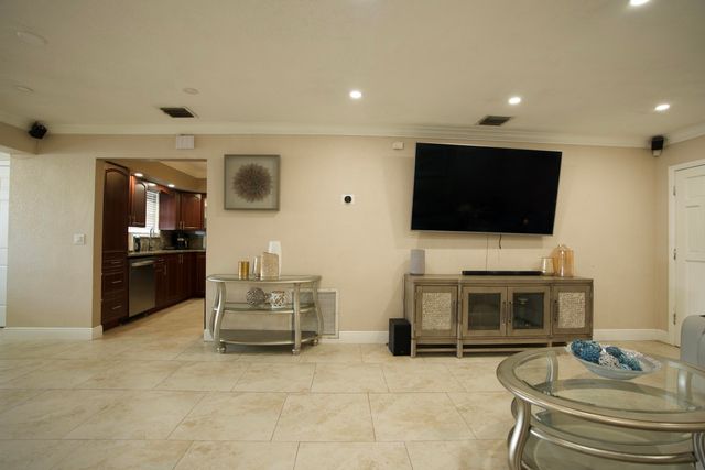 2836 SW 4th Court, Fort Lauderdale, FL 33312