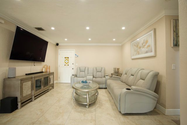 2836 SW 4th Court, Fort Lauderdale, FL 33312