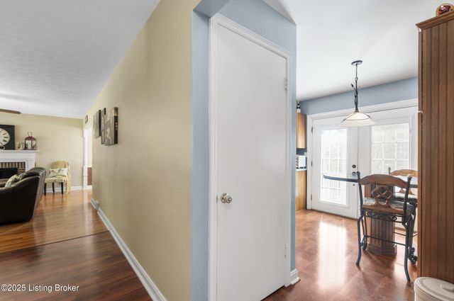 5365 Park Rd, Louisville, KY 40214