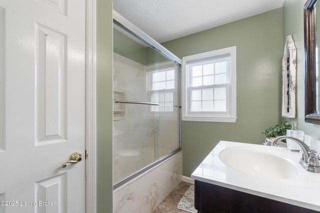 5365 Park Rd, Louisville, KY 40214