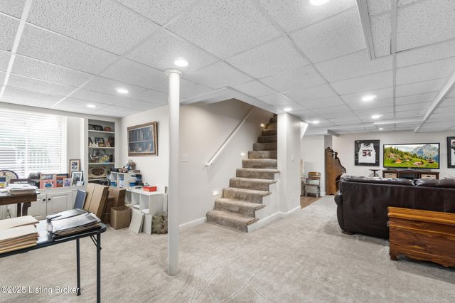 5365 Park Rd, Louisville, KY 40214