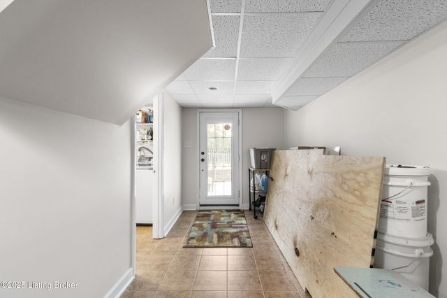 5365 Park Rd, Louisville, KY 40214