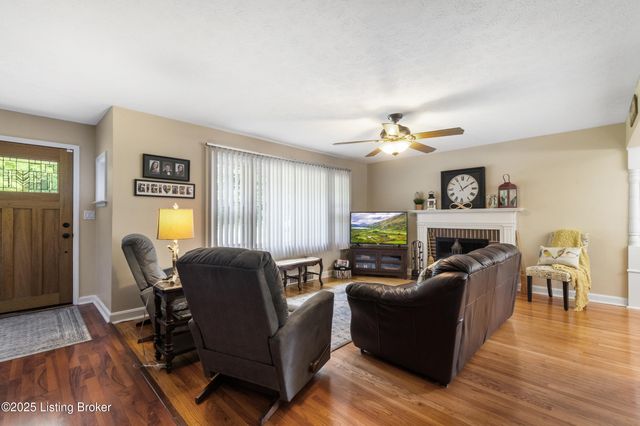 5365 Park Rd, Louisville, KY 40214