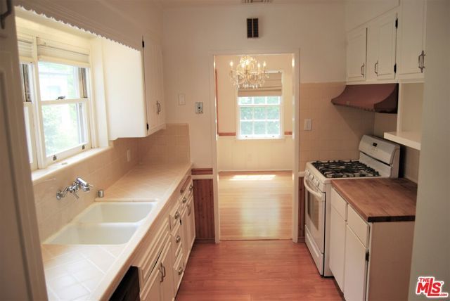 4653 FARMDALE Avenue, Valley Village, CA 91602