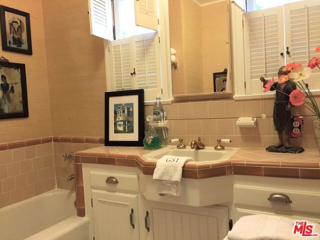 4653 FARMDALE Avenue, Valley Village, CA 91602