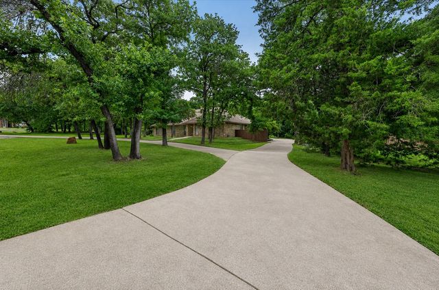 1609 Treehouse Lane N, Keller, TX 76262