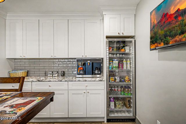 16 E RICE Drive, Tempe, AZ 85283