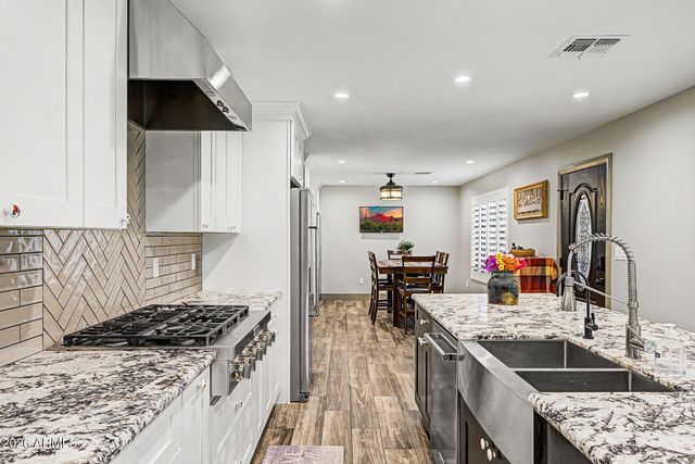 16 E RICE Drive, Tempe, AZ 85283
