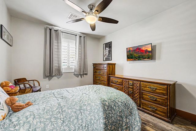 16 E RICE Drive, Tempe, AZ 85283