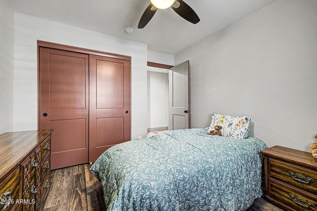 16 E RICE Drive, Tempe, AZ 85283