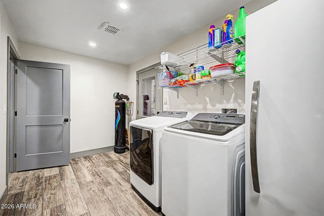 16 E RICE Drive, Tempe, AZ 85283