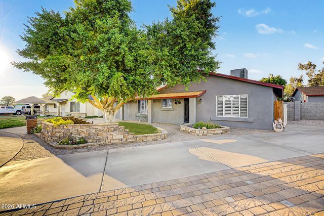 16 E RICE Drive, Tempe, AZ 85283