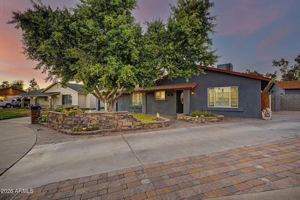 16 E RICE Drive, Tempe, AZ 85283 — photo 2