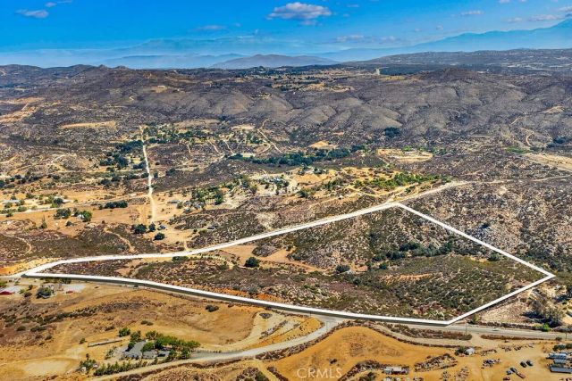 40200 E Benton, Hemet, CA 92544