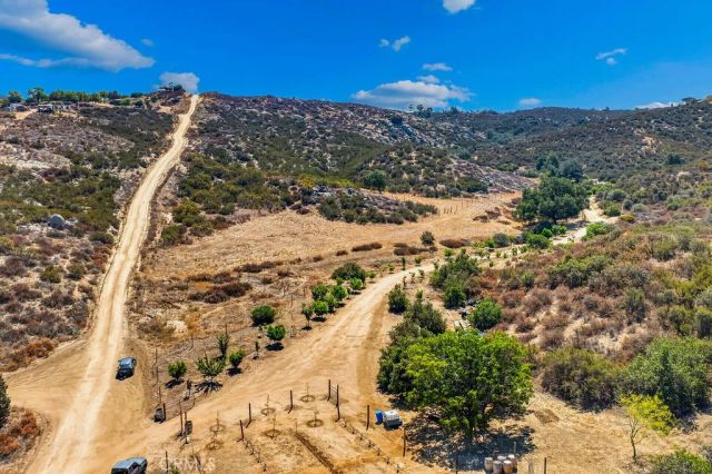 40200 E Benton, Hemet, CA 92544