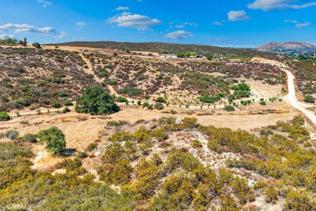 40200 E Benton, Hemet, CA 92544