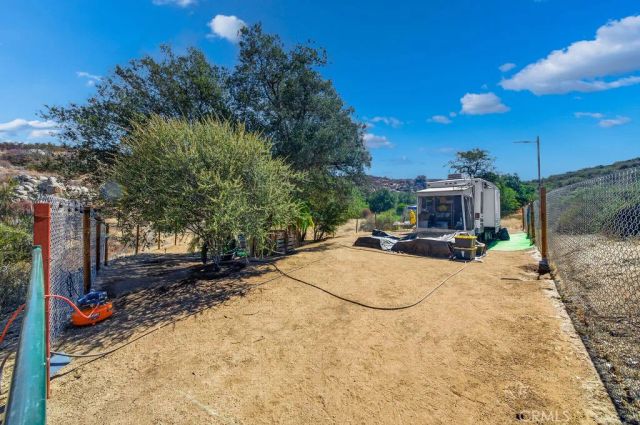 40200 E Benton, Hemet, CA 92544