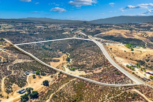 40200 E Benton, Hemet, CA 92544