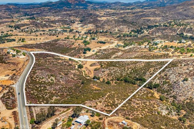 40200 E Benton, Hemet, CA 92544