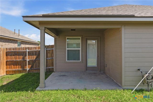 1328 Almond Creek, Seguin, TX 78155