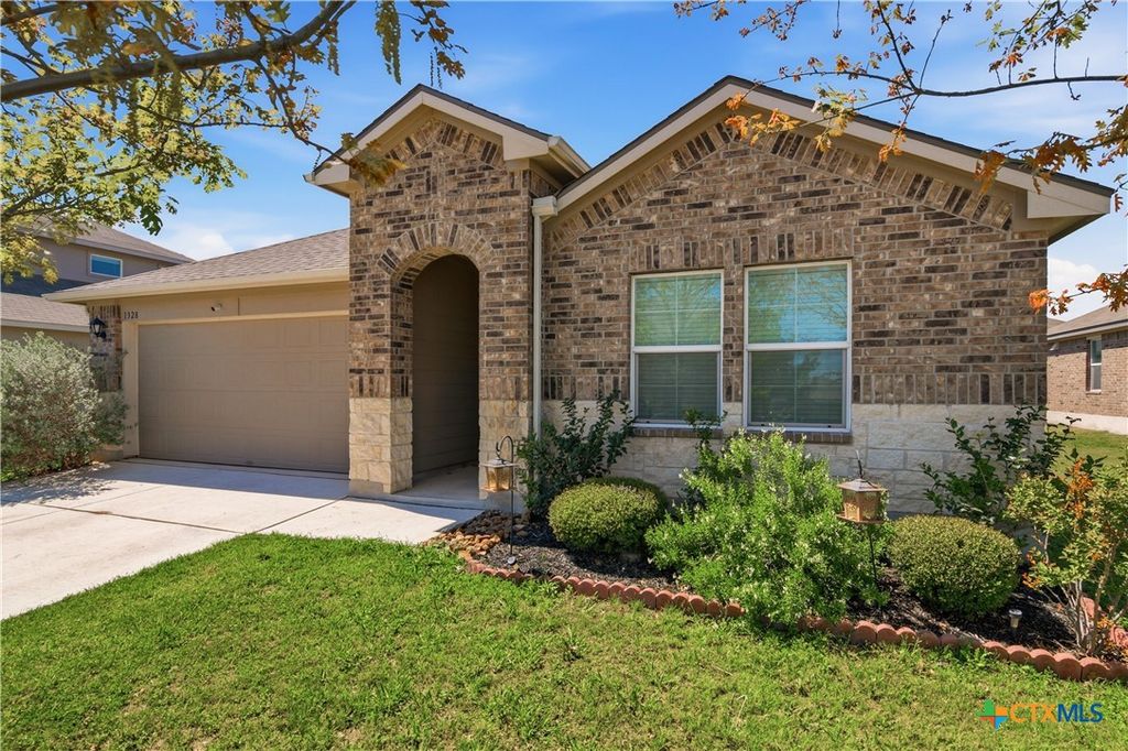 1328 Almond Creek, Seguin, TX 78155