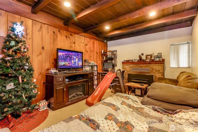 11005 Jovita Boulevard E, Edgewood, WA 98372