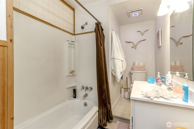 11005 Jovita Boulevard E, Edgewood, WA 98372