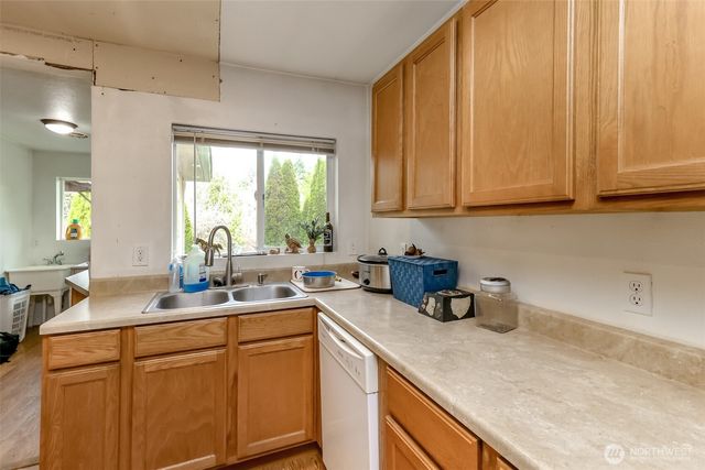 11005 Jovita Boulevard E, Edgewood, WA 98372
