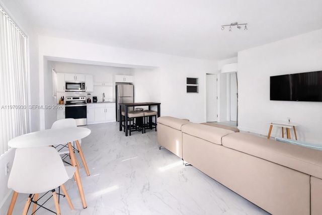 903 80th St, Miami Beach, FL 33141