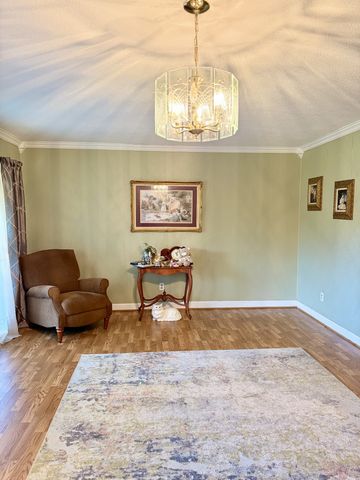 301 W College St, Summertown, TN 38483