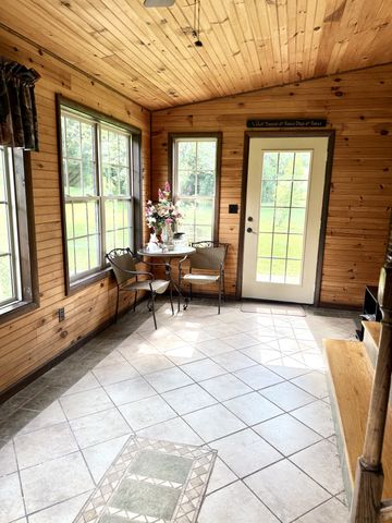 301 W College St, Summertown, TN 38483