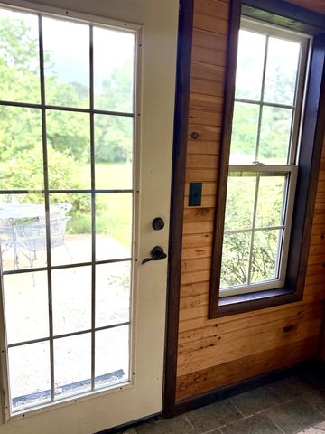 301 W College St, Summertown, TN 38483